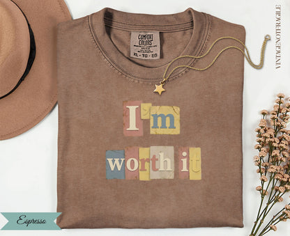Espresso Comfort Colors t-shirt with "I'm worth it" text and a gold star necklace.